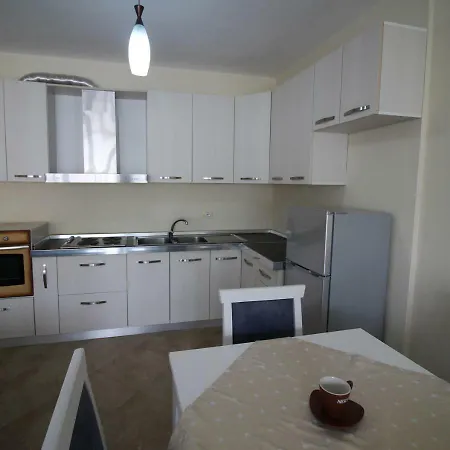 Cristel Apartament *