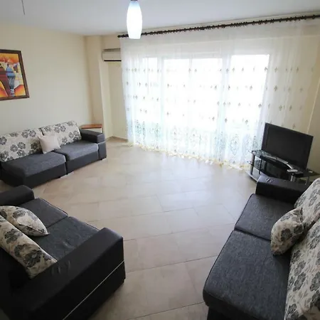Cristel Apartament *