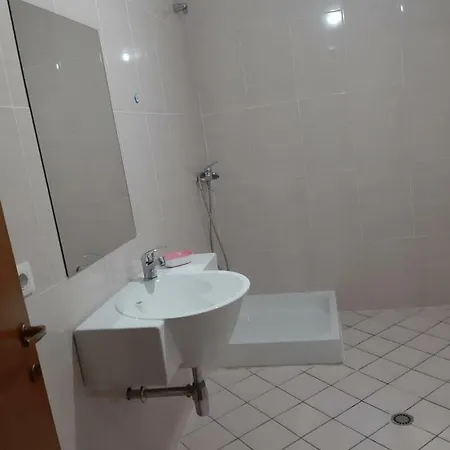 Cristel Apartament Sarandë